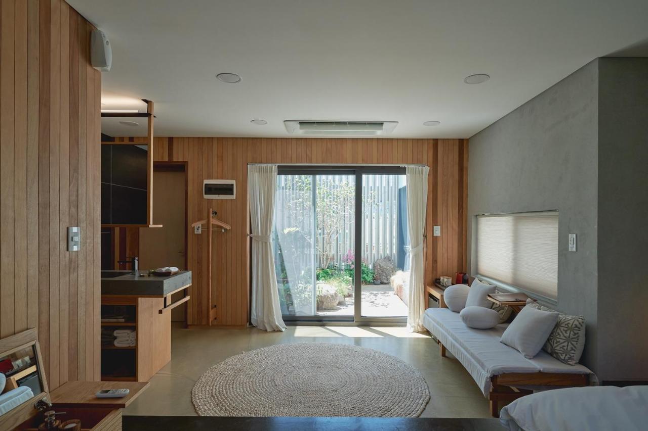 Scenery After Rain Bed & Breakfast Yangyang Exterior photo